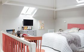 Stunning Studio Cntrl Totnes With Parking
